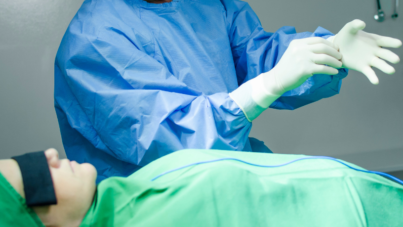 Reconstrução e confiança após o câncer são possíveis com a cirurgia plástica, ressalta Dr. Milton Seigi Hayashi.